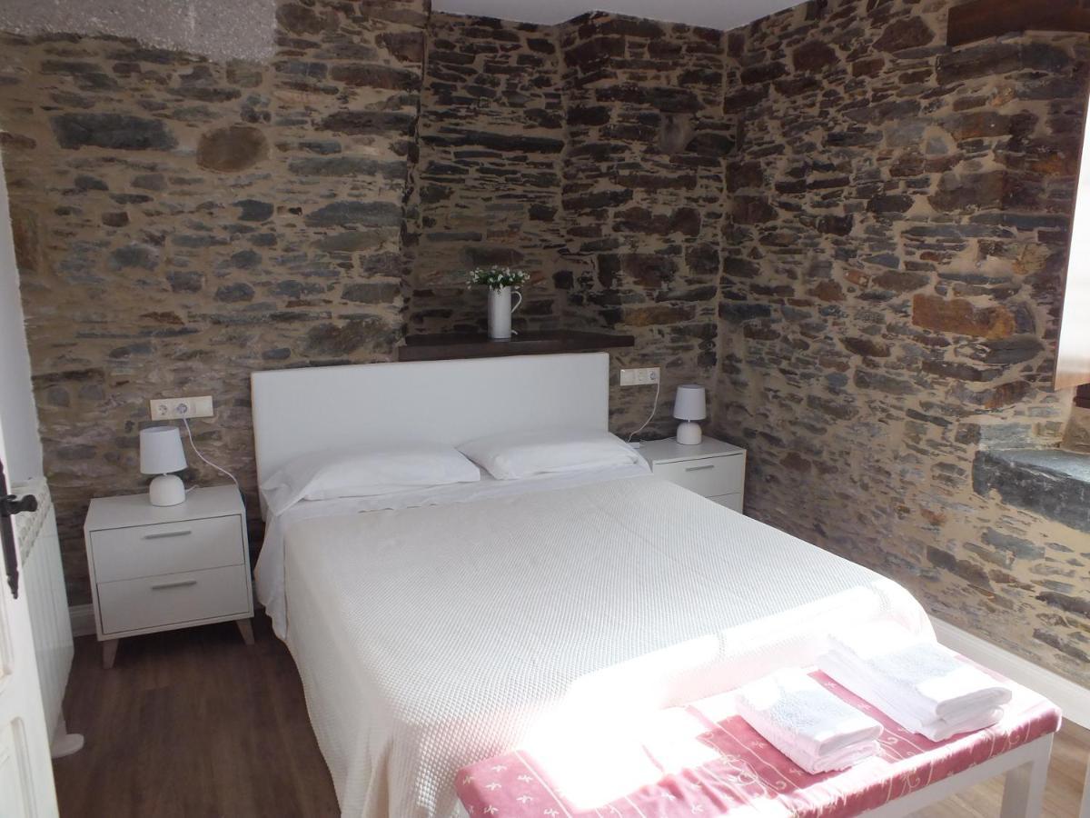 Apartamentos Puerta Del Castro Coana Kültér fotó