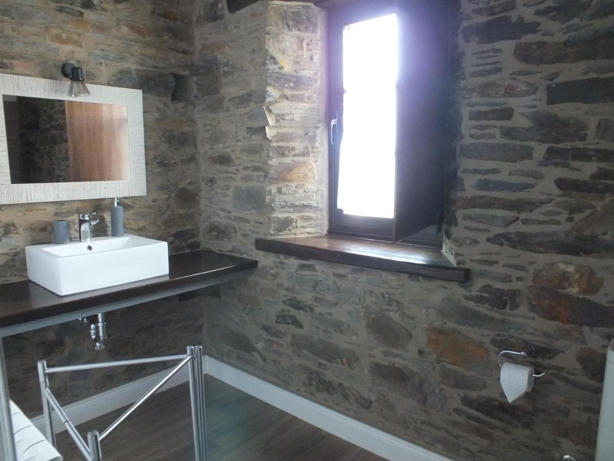 Apartamentos Puerta Del Castro Coana Kültér fotó