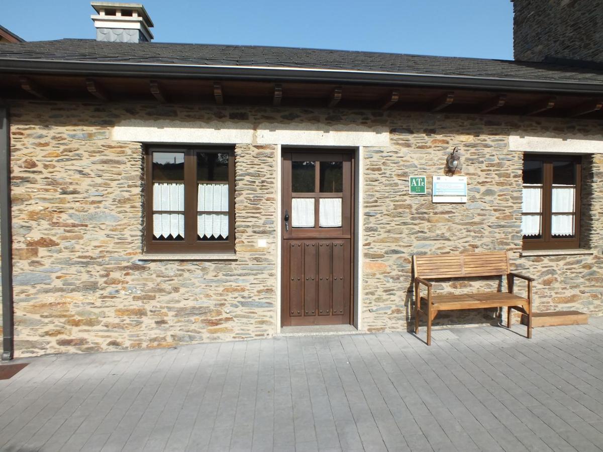 Apartamentos Puerta Del Castro Coana Kültér fotó