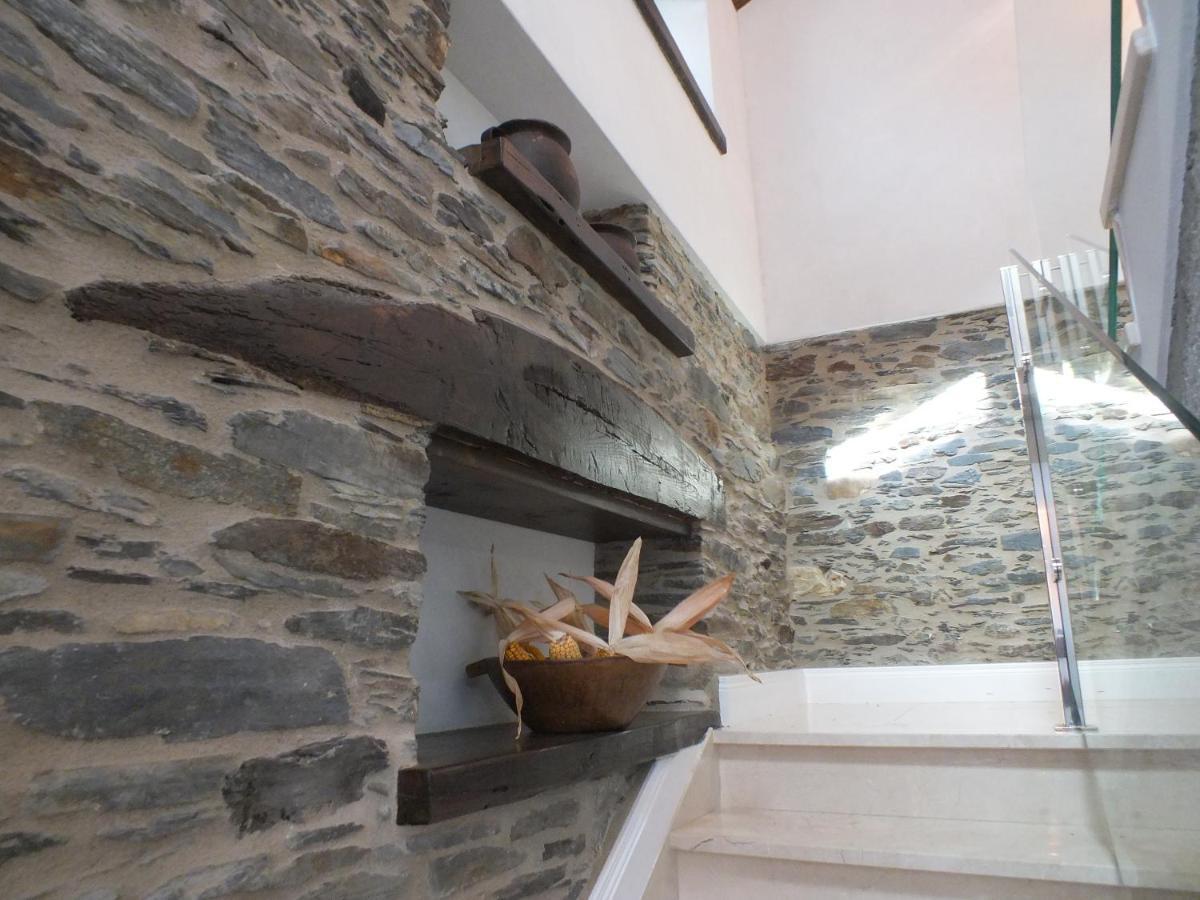 Apartamentos Puerta Del Castro Coana Kültér fotó