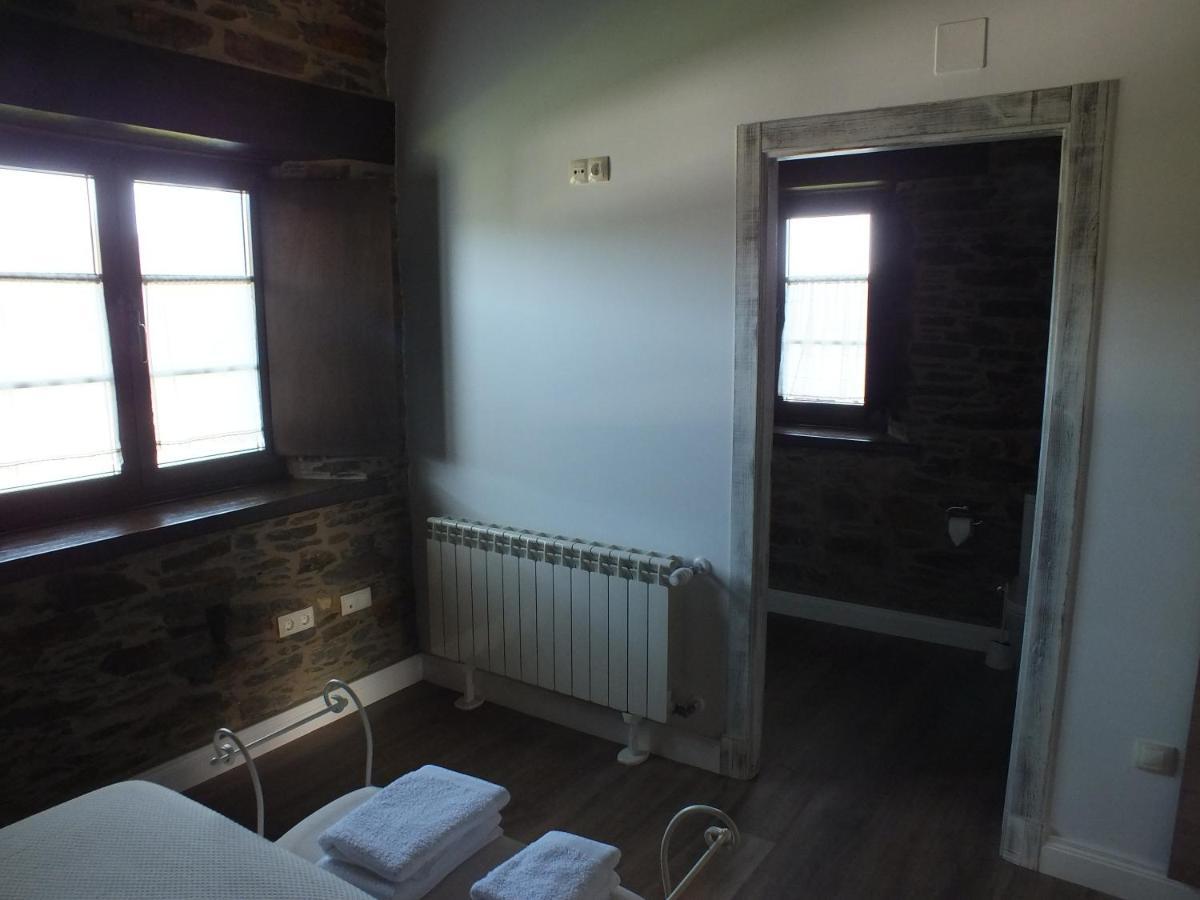 Apartamentos Puerta Del Castro Coana Kültér fotó