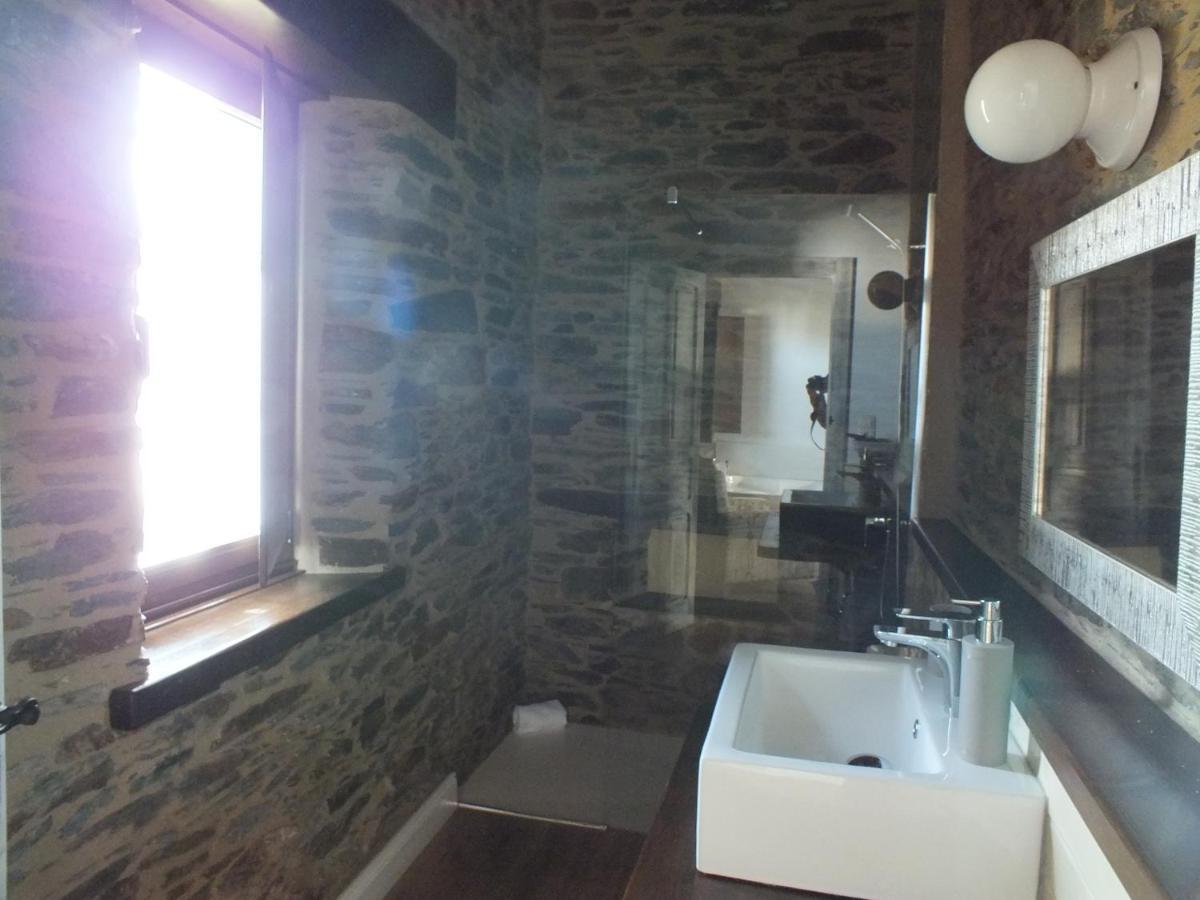 Apartamentos Puerta Del Castro Coana Kültér fotó