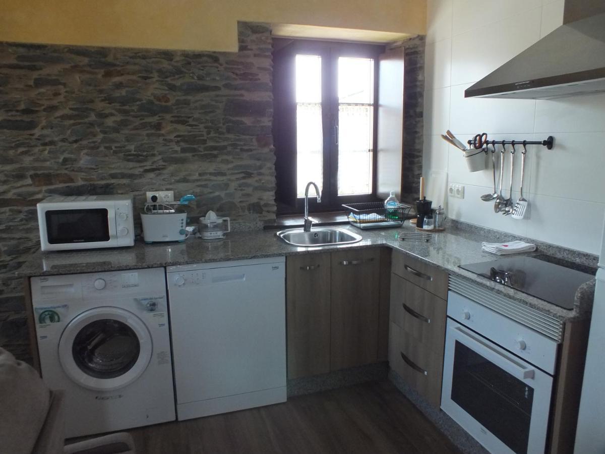 Apartamentos Puerta Del Castro Coana Kültér fotó