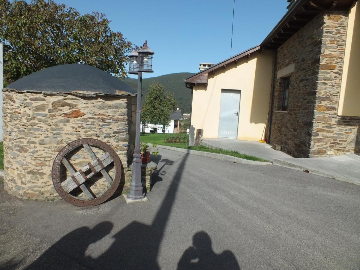 Apartamentos Puerta Del Castro Coana Kültér fotó