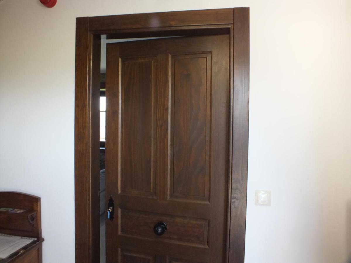 Apartamentos Puerta Del Castro Coana Kültér fotó