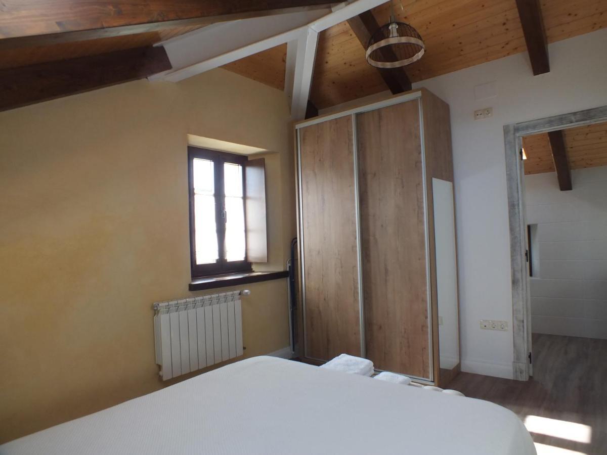 Apartamentos Puerta Del Castro Coana Kültér fotó