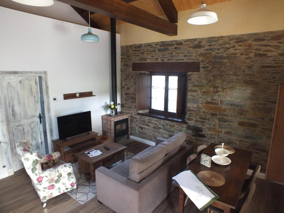 Apartamentos Puerta Del Castro Coana Kültér fotó