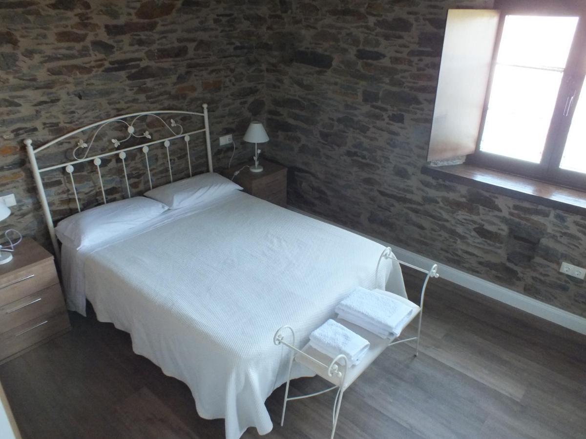 Apartamentos Puerta Del Castro Coana Kültér fotó