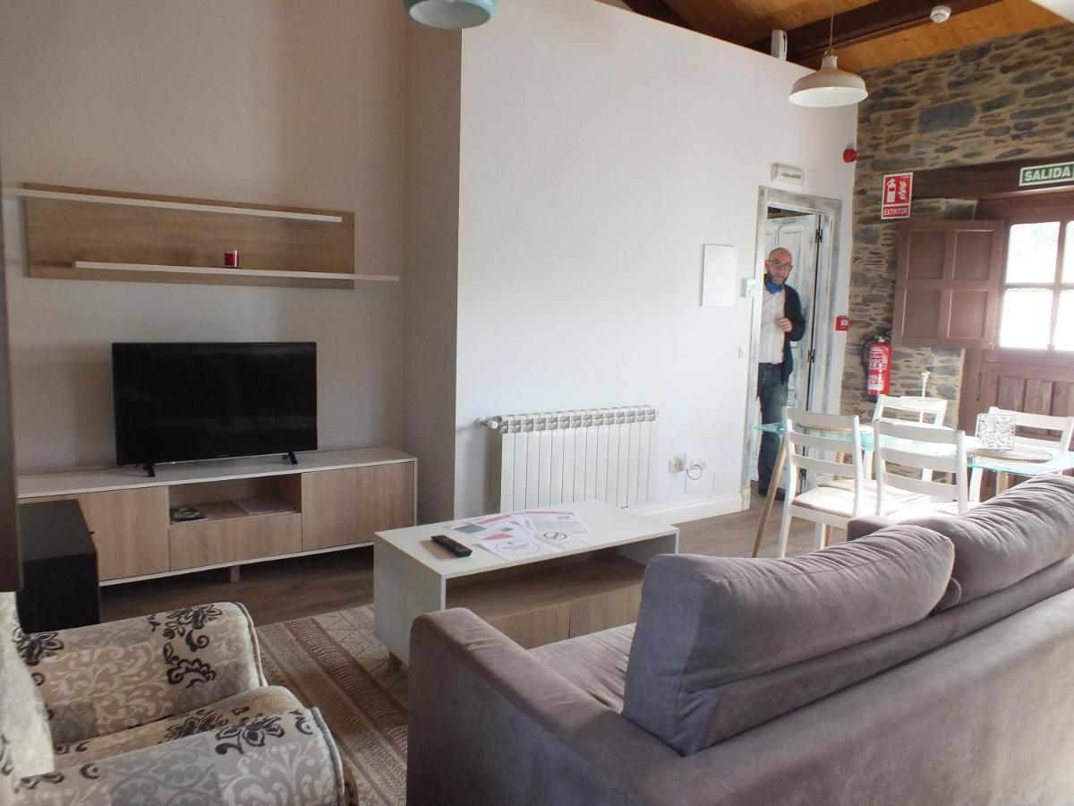 Apartamentos Puerta Del Castro Coana Kültér fotó