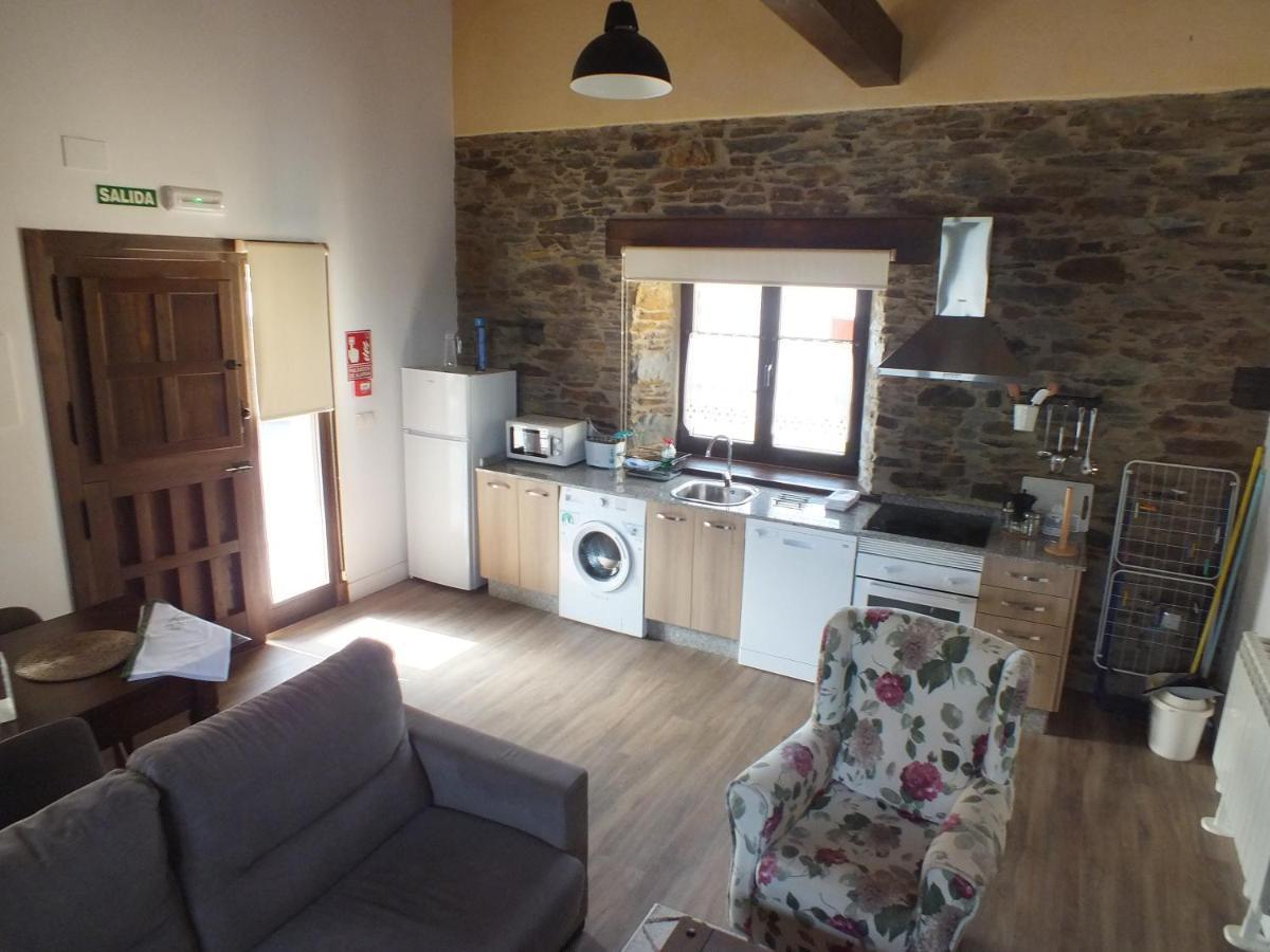Apartamentos Puerta Del Castro Coana Kültér fotó