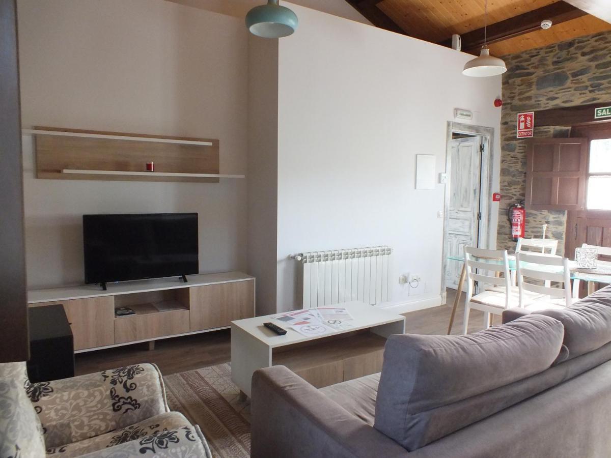 Apartamentos Puerta Del Castro Coana Kültér fotó