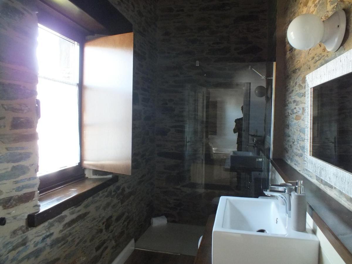 Apartamentos Puerta Del Castro Coana Kültér fotó